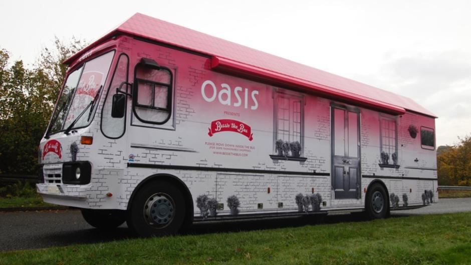 Oasis Bessie The Bus 1 94346 3