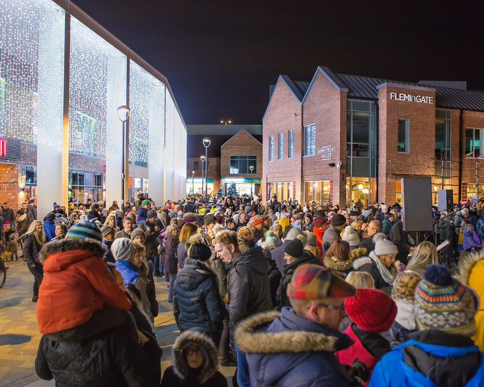 the flemingate christmas lights switch on