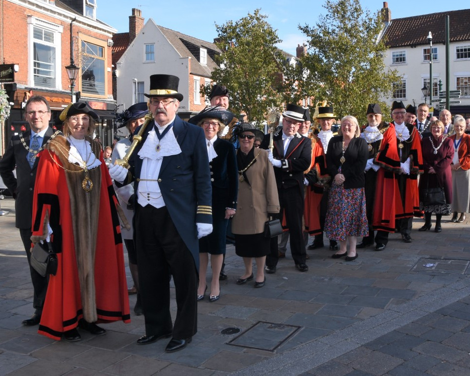 Mayor Civic Service 26 Medium Jpg