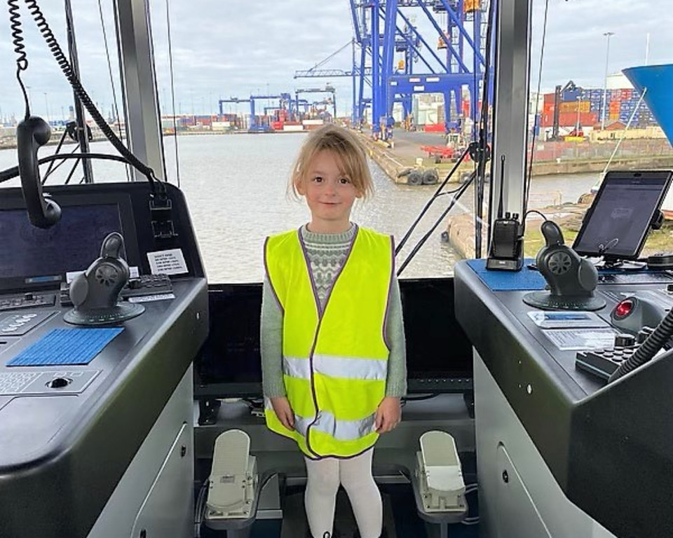 Immingham Ports New Ship To Be Named After 6 Year Old Hull Girl 1