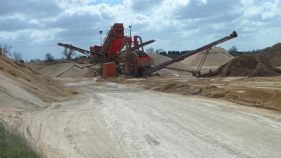 north cave sand and gravel quarry
