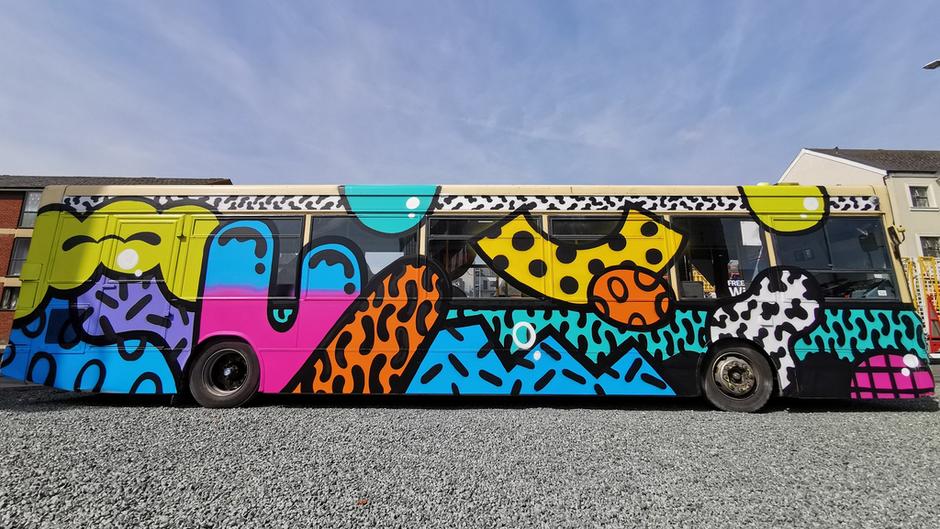 Hss Graffiti Bus 1