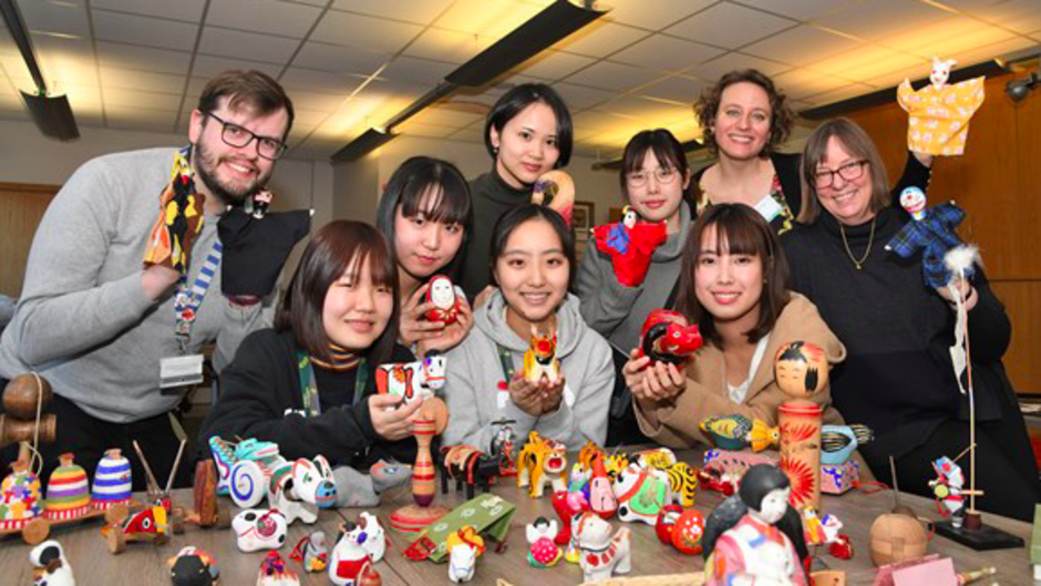 Japanese Students Work With Beverley Art Gallery On A Future Exhibition