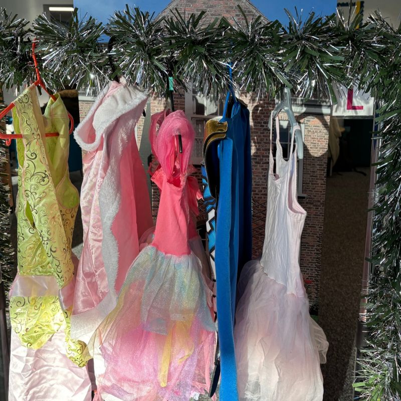 East Riding Libraries Costume And Christmas Jumper Swap Returns For Christmas