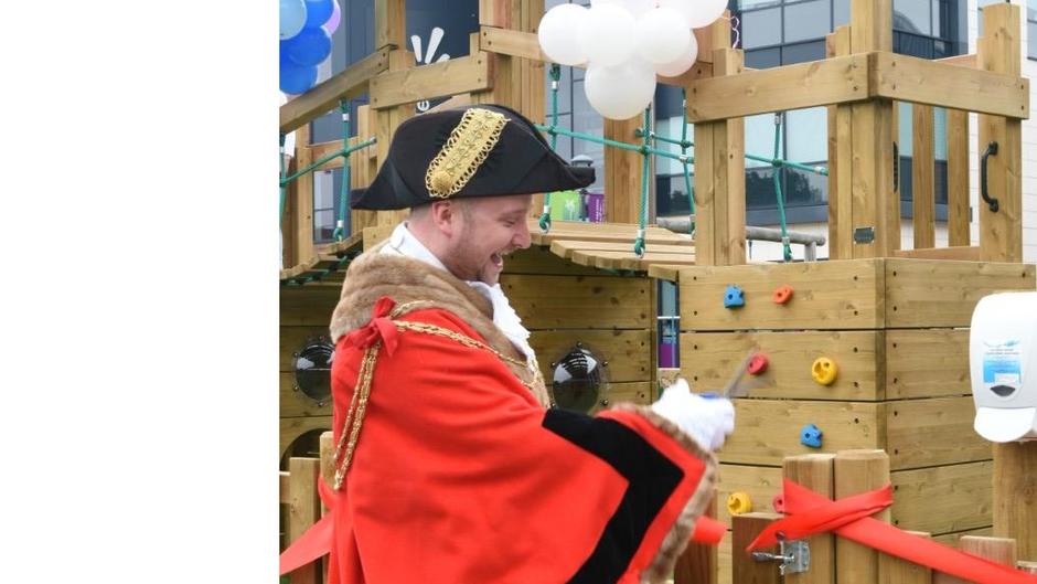 mayor opens flemingate play park